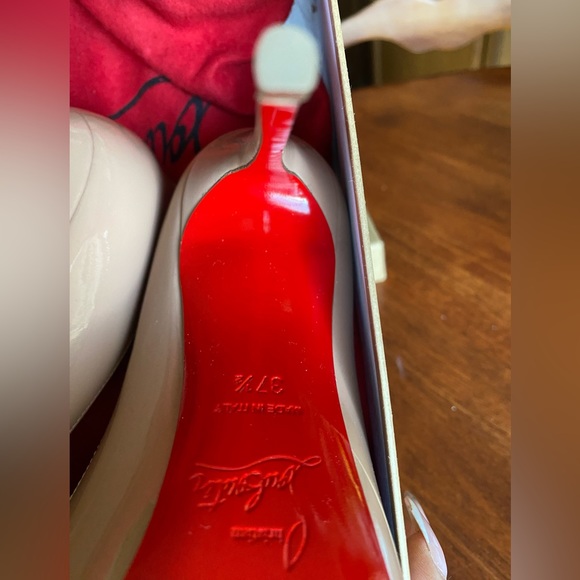 Pigalle Follies Louboutin Size 37.5 Nude Pointed High Heel Shoe With Box and Bag - Picture 9 of 14